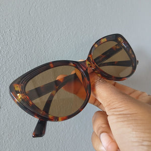 Tortoiseshell Oversized Cat Eye Groove Frame Sunglasses - Paloma