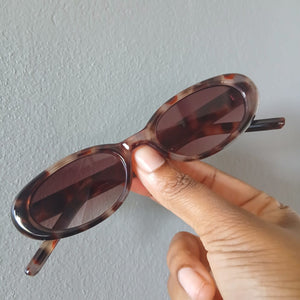 Mottled Tortoiseshell Small Retro Oval Frame Sunglasses - Daisy